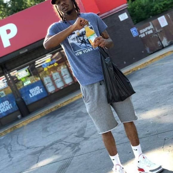 Meet your Posher, Manuel - Picture 1 of 1